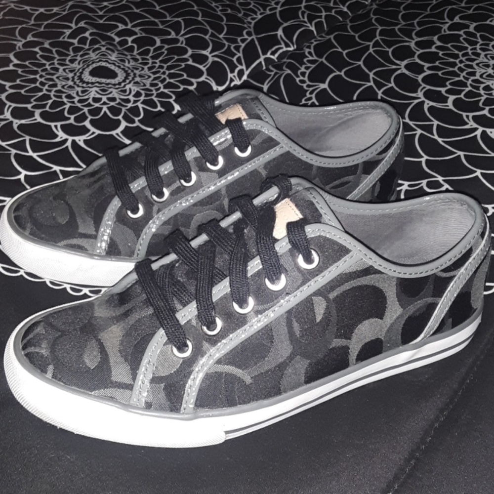 Coach Shoes - Picture 3 of 4